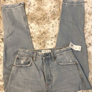Abercrombie mom high rise curve love jeans 26/2s